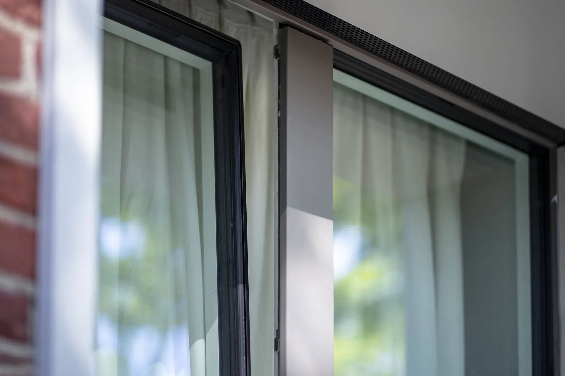 Gekipptes Fenster zum Lüften